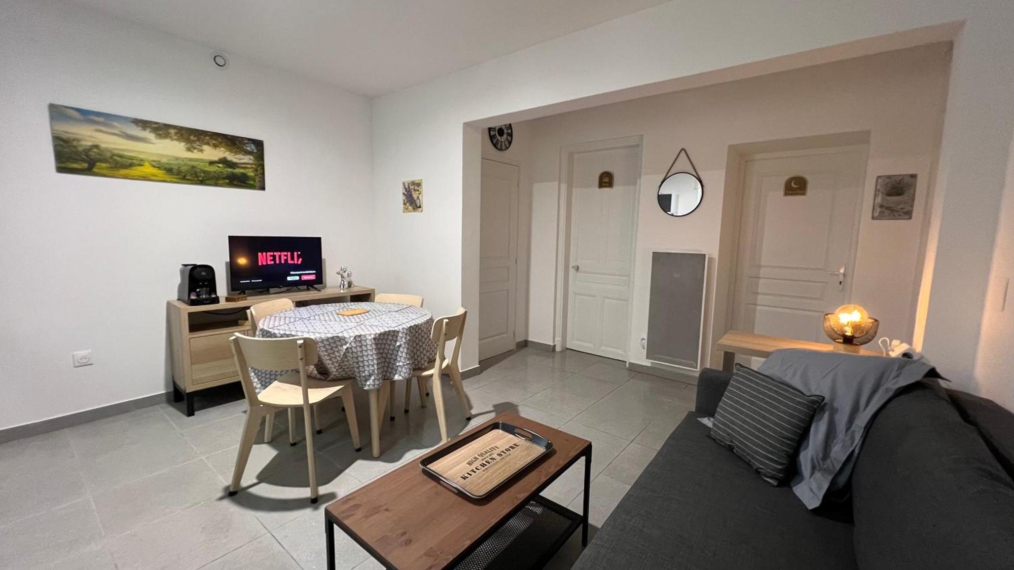 Fenix Appartement T2 40 M2 Cosy Rdc Plein Centre Ville Pierrelatte Ngoại thất bức ảnh